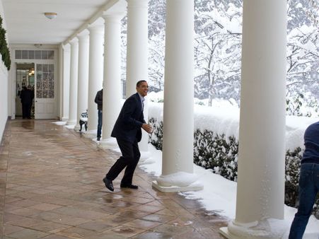 અમેરિકાના રાષ્ટ્રપતિ બરાક ઓબામા શા માટે લોકપ્રિય છે તેનો ખ્યાલ આપતી તસવીરો