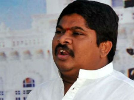 તેલંગાણા વિવાદ: કોંગ્રેસના 5 સાંસદોએ આપ્યા રાજીનામા