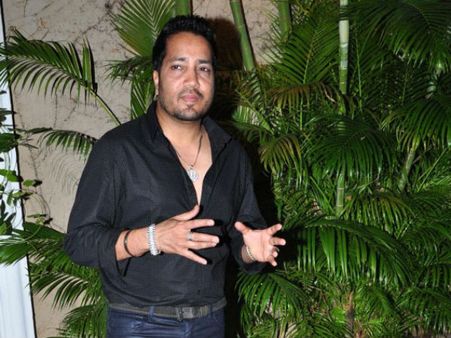 ગાયક મીકા સિંહનો ધરપકડ બાદ છુટકારો