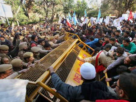 દિલ્હીમાં નરેન્દ્ર મોદીનો વિરોધ દિલ્હીમાં નરેન્દ્ર મોદીનો વિરોધ