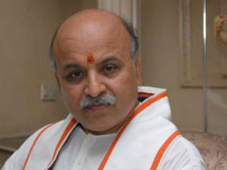 ' ..તો તોગડિયા વિરુદ્ધ કાર્યવાહી કરવામાં આવે'