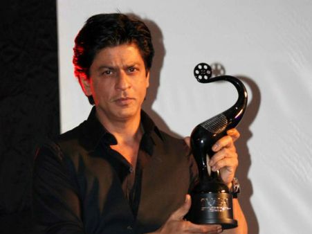 શાહરુખ ખાને વિવાદાસ્પદ નિવેદનોથી કરી તોબા