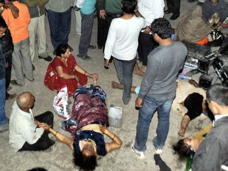 કુંભ મેળામાં મોતનું તાંડવ, રેલવે સ્ટેશને લીધો 36નો ભોગ 