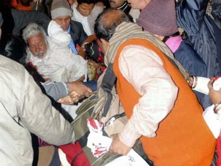 કુંભ મેળામાં મોતનું તાંડવ, રેલવે સ્ટેશને લીધો 36નો ભોગ 