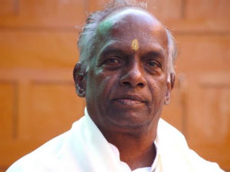 'મોદી અને રાહુલ નહીં પણ દિગ્વિજય સિેંહ છે પીએમ પદને લાયક'