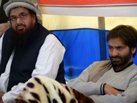 અઝમલ ફાંસી: યાસિન મલિકના મંચ પર દેખાયો હાફિઝ સઇદ