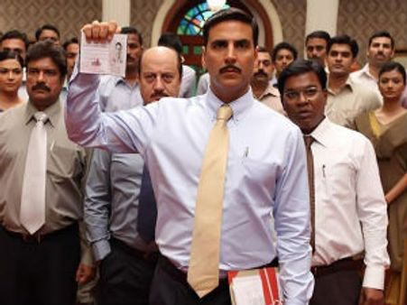 ચાંદની ચોકમાં 'સ્પેશિયલ-26' સ્ટાઇલમાં CBIના દરોડા