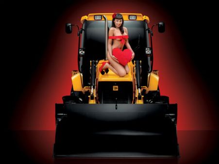 જેસીબીનું હોટ કેલેન્ડર