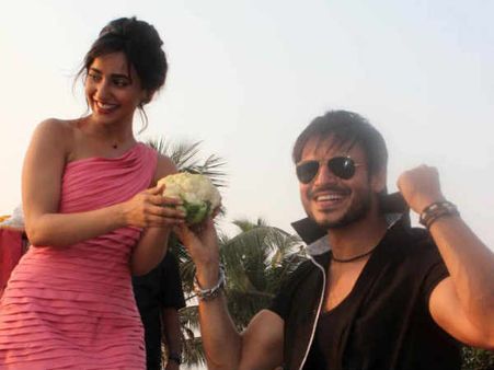 જયંતાભાઈને જગ્યા જ નથી મળી રહી થિયેટરોમાં