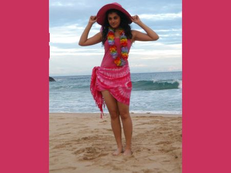 દરિયા કાંઠે ખીલી ઉઠતું સૌંદર્ય