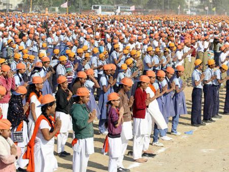 દેશમાં કરોડો બાળકોએ એકસાથે સૂર્યનમસ્કાર કરી સર્જ્યો વિક્રમ