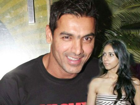 પ્રિયા રુંચાલને પરણશે જ્હૉન, પણ બે વરસ પછી