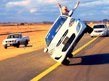 આ કાર સ્ટંટ ઉડાવી દેશે તમારા હોંશ