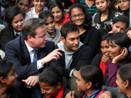 Pics: કેમરુન-આમિરે જીત્યું દિલ્હીની વિદ્યાર્થિઓનું દિલ!