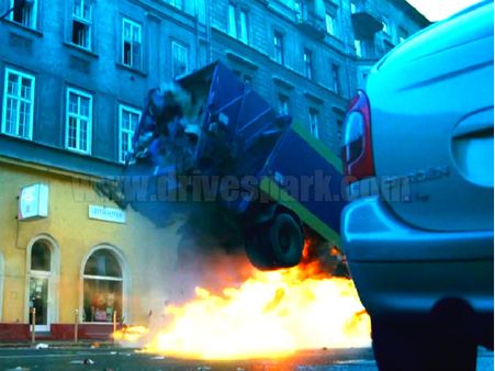 એક સીન અને કરોડો ડોલરની 132 કાર્સનો વળી ગયો કચ્ચરઘાણ