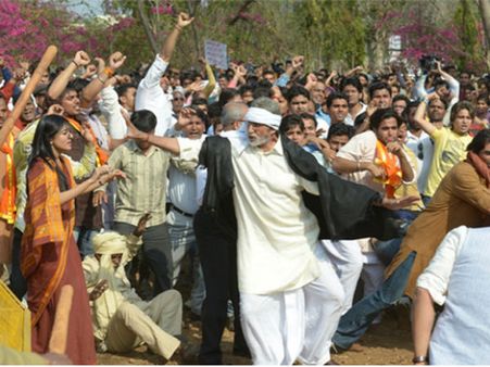 અમિતાભ સાથે સત્યાગ્રહ કરી ધન્યતા અનુભવતાં અમૃતા