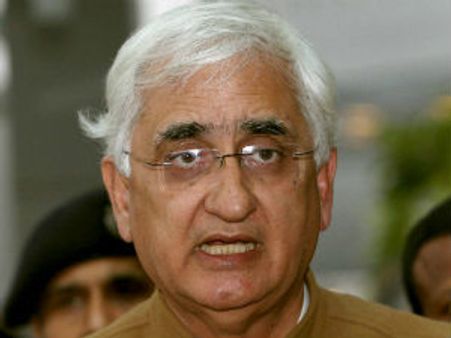 શ્રીલંકામાં તમિળોને ન્યાય અપાવવા સરકાર પ્રતિબદ્ધ: ખુર્શિદ