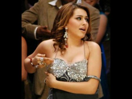 સાડી સરકી કે સરકાવાઈ ?