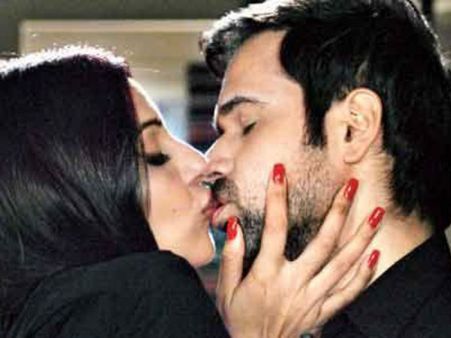 લિપલૉકમાં લીન બૉલીવુડ કપલ્સ