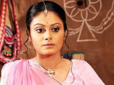 આનંદી તરીકે નવા તોરલ ટીવી જગતમાં જાણીતા ચહેરા