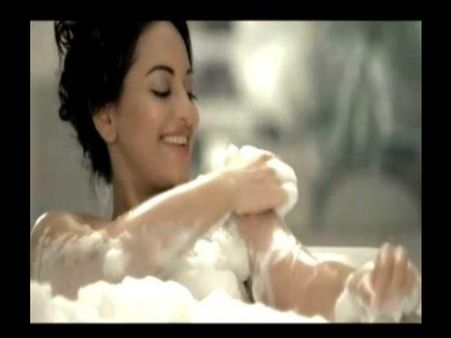 બૉલીવુડ બ્યૂટીસ ઇન બાથટબ બૉલીવુડ બ્યૂટીસ ઇન બાથટબ