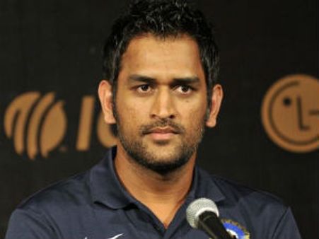 ટેસ્ટ ક્રિકેટમાં આક્રમક ફિલ્ડિંગનો દોર ખત્મઃ ધોની