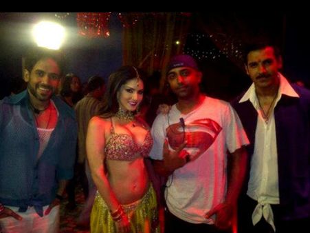 ચણિયા-ચોળીમાં આયટમ સૉંગ કરશે સન્ની લિયોન