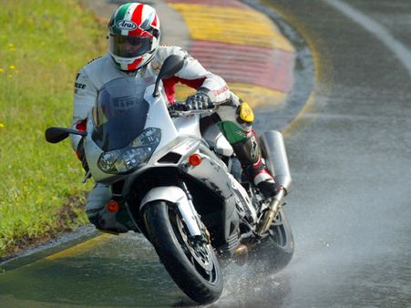 દેશમાં ટૂંક સમયમાં રજૂ થશે અપ્રીલિયાની શાનદર બાઇક