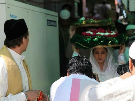 અજમેર શરીફ પહોંચ્યાં વીણા મલિક અજમેર શરીફ પહોંચ્યાં વીણા મલિક