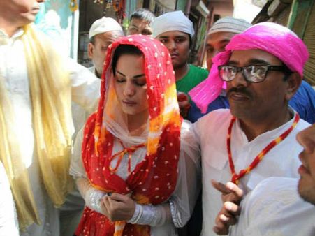 અજમેર શરીફ પહોંચ્યાં વીણા મલિક અજમેર શરીફ પહોંચ્યાં વીણા મલિક