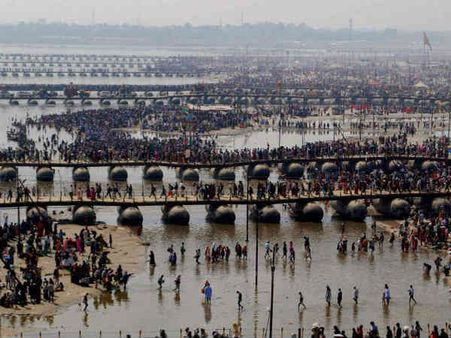 મહાકુંભનો સૂર્યાસ્ત: સંગમમાં રવિવારે લાગી શ્રદ્ધાની અંતિમ ડૂબકી