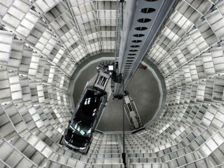 આ કાર પાર્કિંગ ટાવરને જોઇને ઉડી જશે તમારા હોંશ