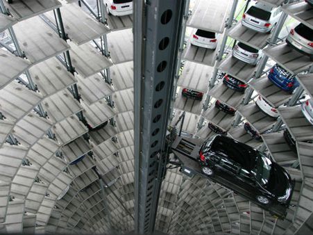 આ કાર પાર્કિંગ ટાવરને જોઇને ઉડી જશે તમારા હોંશ