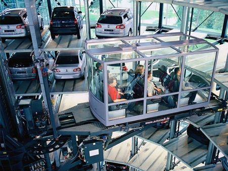 આ કાર પાર્કિંગ ટાવરને જોઇને ઉડી જશે તમારા હોંશ