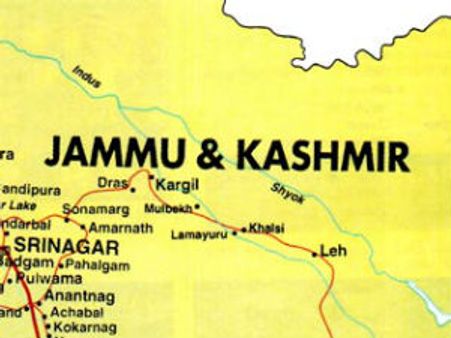 બળાત્કારનો આરોપી સરકારી ચોપરમાં બોલિવુડ સ્ટાઇલે ભાગ્યો