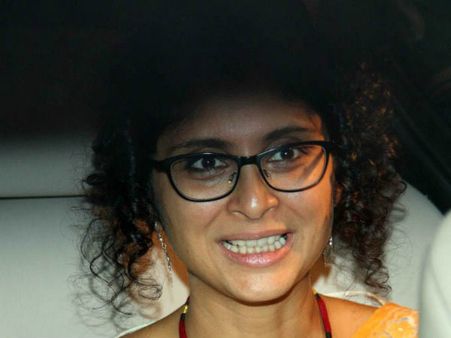 સ્ટિવન સ્પીલબર્ગને મળવાં ઉમટ્યું બૉલીવુડ સ્ટિવન સ્પીલબર્ગને મળવાં ઉમટ્યું બૉલીવુડ