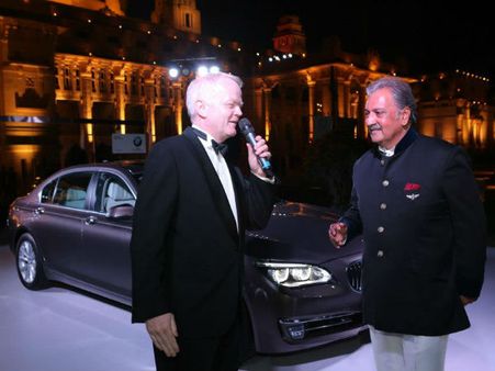 દિગ્ગજ સ્ટાર્સની હાજરીમાં રજૂ થઇ બીએમડબલ્યુ 7 શ્રેણી