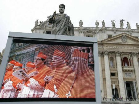 વેટિકન સિટીમાં નવા પોપના ચયન માટે મળી મહા સભા વેટિકન સિટીમાં નવા પોપના ચયન માટે મળી મહા સભા