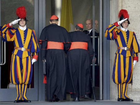 વેટિકન સિટીમાં નવા પોપના ચયન માટે મળી મહા સભા વેટિકન સિટીમાં નવા પોપના ચયન માટે મળી મહા સભા