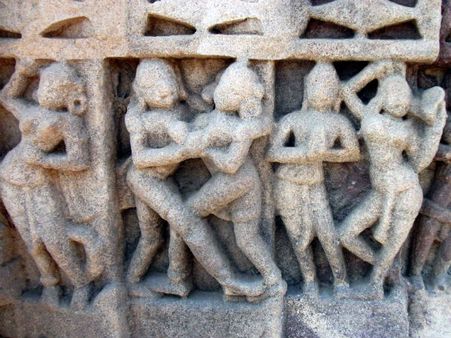 અલૌકિકતાની મૂરત પણ છે ગુજરાતનું આ ગામ, તસવીરી ઝલક