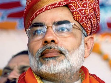 નકલી લોકો દ્વારા ગુજરાતની વિકૃત સ્ટોરી કહેવડાવી નરેન્દ્ર મોદીને બેઇજ્જત કરવાનો પ્રયાસ