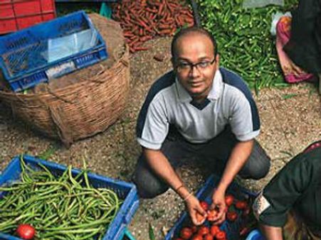 ''શાકભાજી વેચીને કરોડપતિ બન્યા MBAના વિદ્યાર્થી''