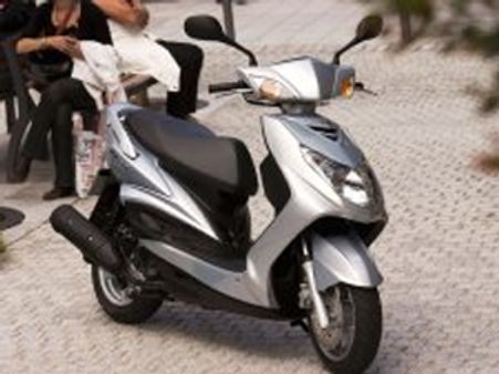 બોલો! 50 હજારની સ્કૂટી માટે 7 લાખ રૂપિયાનો નંબર ખરિદ્યો!