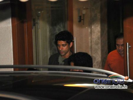 સંજયને સાંત્વના આપવાં ઉમટી પડ્યું બૉલીવુડ