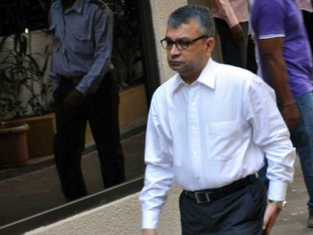 સંજયને સાંત્વના આપવાં ઉમટી પડ્યું બૉલીવુડ