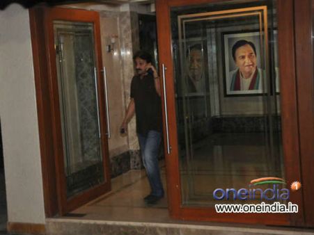 સંજયને સાંત્વના આપવાં ઉમટી પડ્યું બૉલીવુડ