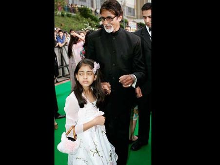 નવ્યાનું બચ્ચન કનેક્શન