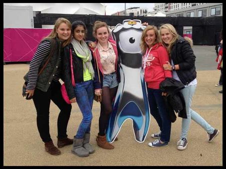 નવ્યાનું બચ્ચન કનેક્શન