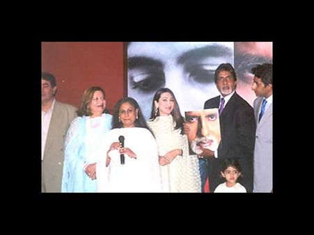 નવ્યાનું બચ્ચન કનેક્શન