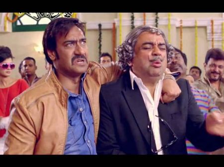 હિમ્મતવાલામાં પરેશની લાક્ષણિક મુદ્રાઓ હિમ્મતવાલામાં પરેશની લાક્ષણિક મુદ્રાઓ